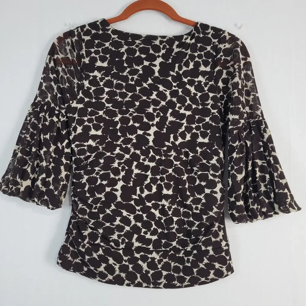 BCBG MAXAZRIA Animal Print Bell Sleeve V-neck Top size S Black Y2K Party Office - Picture 7 of 7